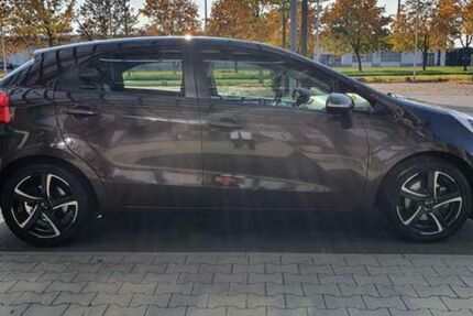 Kia Rio 172.000 km 9.000 &euro; Forst an der Weinstraße 67147