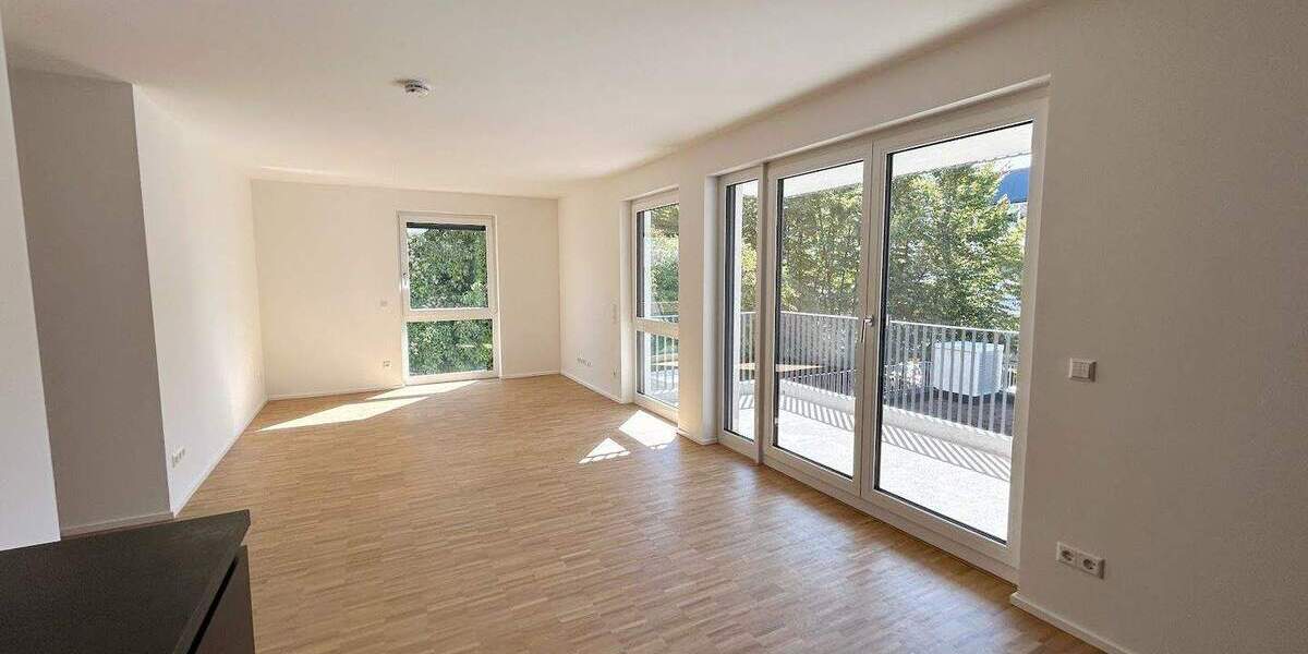Etagenwohnung Stuttgart Untertürkheim - 3 Zimmer, 80 m&sup2;, 1.440&euro; | Angebot:24723643