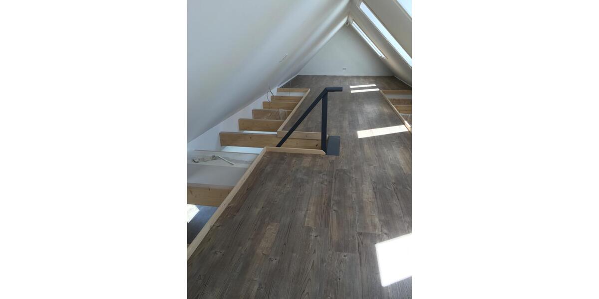 Dachgeschoßwohnung Hannover Vahrenwald-List - 3 Zimmer, 130 m&sup2;, 1.650&euro; | Angebot:24983588