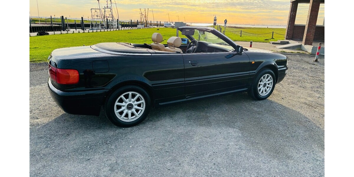 Audi 80 156.000 km 6.900 &euro; Bremerhaven 27576