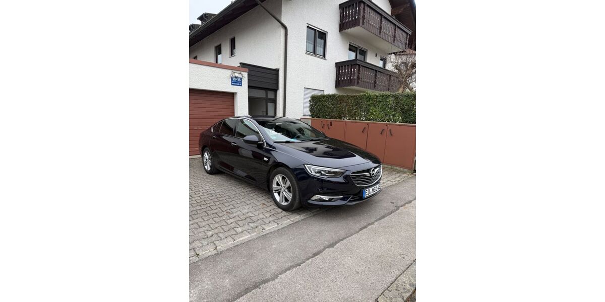 Opel Insignia 132.000 km 14.390 &euro; München 81825