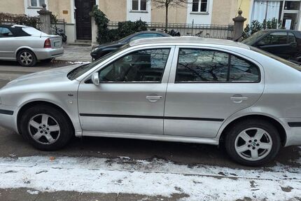 Skoda Octavia 68.000 km 2.500 &euro; München 80801