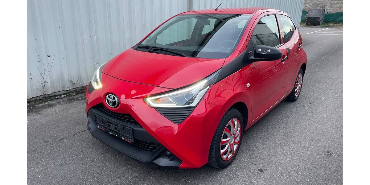 Toyota Aygo (X) 118.000 km 6.490 &euro; Böblingen 71034