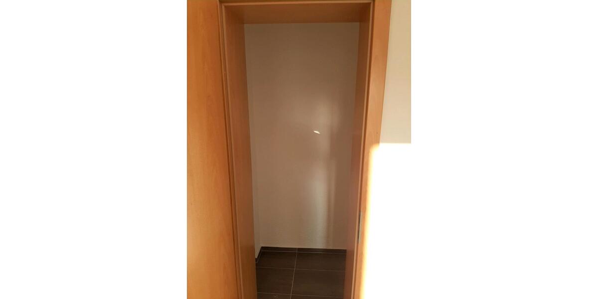 Etagenwohnung Sachsenheim - 4.5 Zimmer, 94 m&sup2;, 1.250&euro; | Angebot:26364855