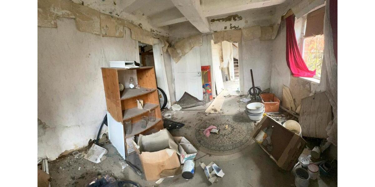 Einfamilienhaus Sondershausen - 8 Zimmer, 120 m&sup2;, 22.800&euro; | Angebot:23360012