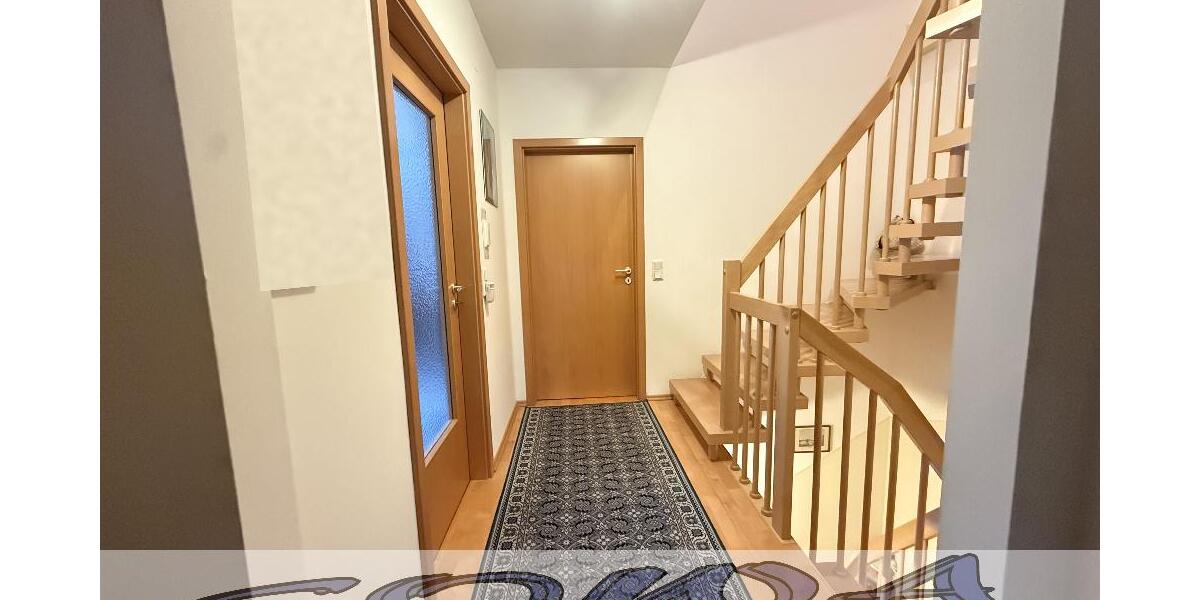 Haus mit Keller und Garage - Zentrumsnahe und ruhige Lage in Neuburg - Ein Objekt von Ihrem Immobilienpartner SOWA Immobilien und Finanzen - Burg 86633 | Angebot:26383675