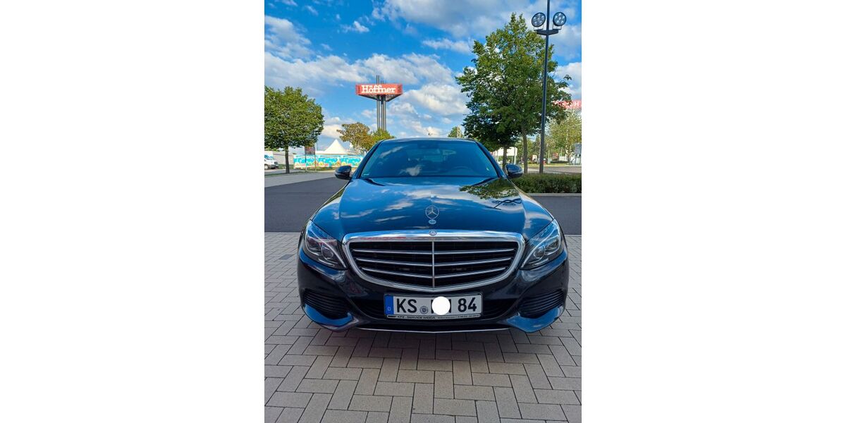 Mercedes-Benz 220 79.000 km 22.900 &euro; Kassel 34130