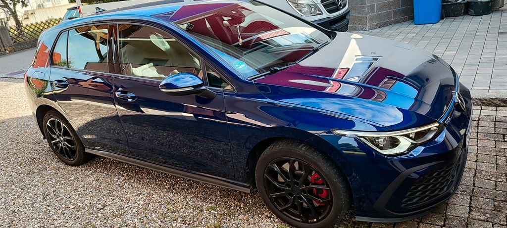 VW Golf 62.000 km 21.900 &euro; Mengen-Ennetach 88512