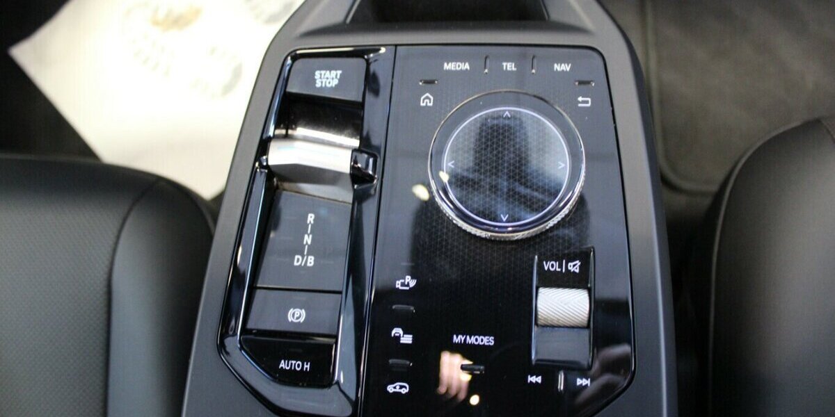 BMW iX xDrive50 35.740 km 54.980 &euro; Euskirchen 53881