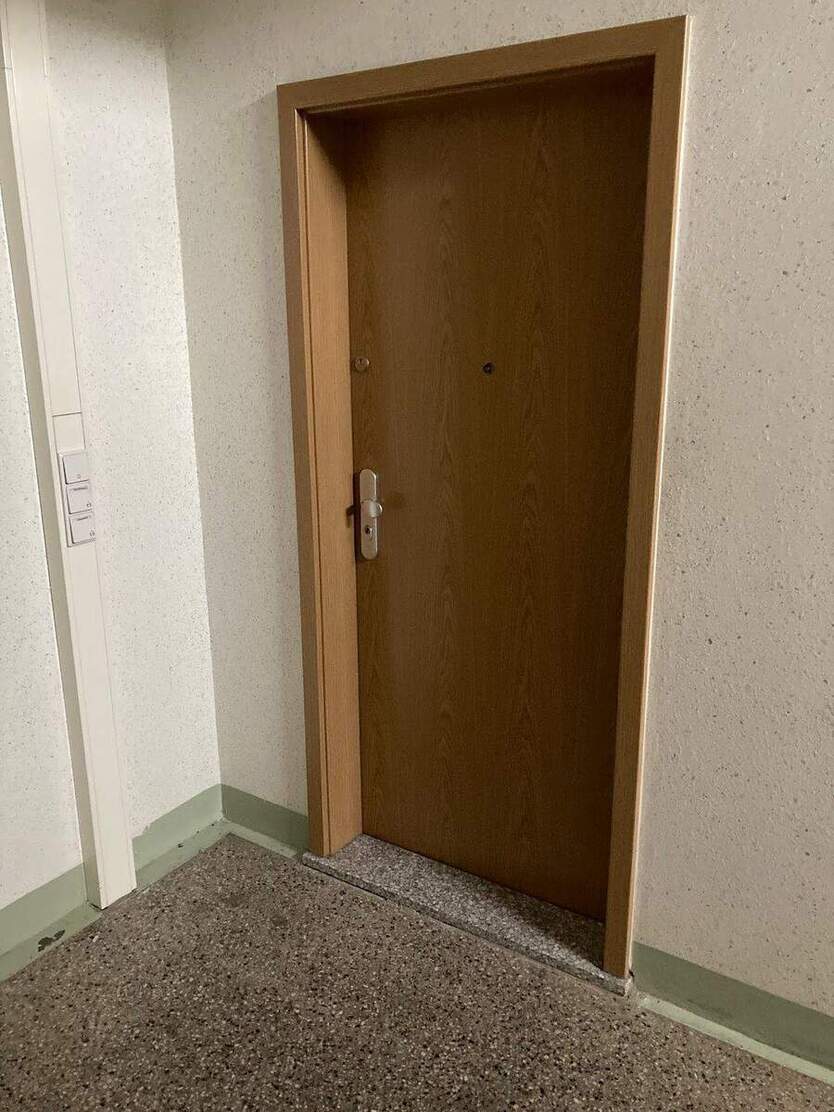 Die Einbauküche ist schon da. Nachmieter für 3-Zimmer-Wohnung mit Wanne und Balkon gesucht. 3 zimmer