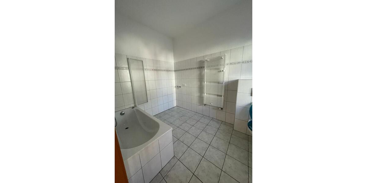 Erdgeschoßwohnung Zschopau - 2 Zimmer, 71 m&sup2;, 639&euro; | Angebot:25270640