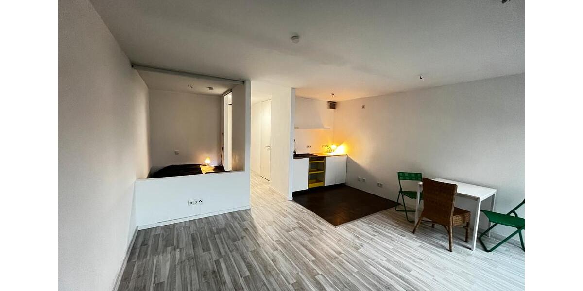 hübsche, 1 ZW mit Balkon 36,2 qm 1 zimmer