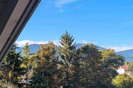 Dachgeschosswohnung mit 3 Balkonen und Bergblick zum Wohlfühlen zimmer