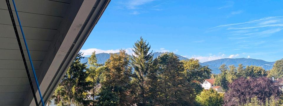 Dachgeschosswohnung mit 3 Balkonen und Bergblick zum Wohlfühlen zimmer