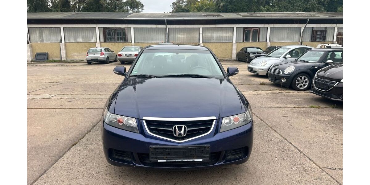 Honda Accord 209.810 km 3.300 &euro; Dresden 01159