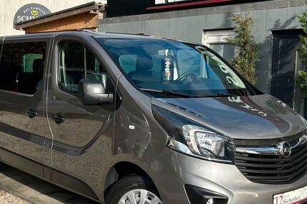 Opel Vivaro 65.000 km 22.990 € Berlin 13088
