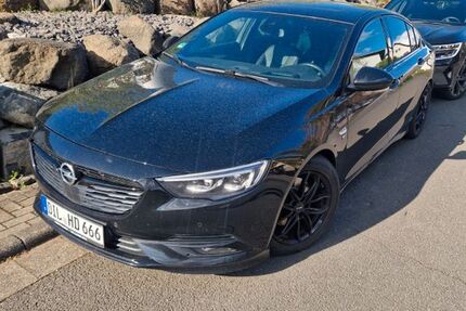 Opel Insignia 99.000 km 19.111 &euro; Sinn 35764