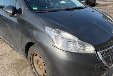 Peugeot 208 204.497 km 1.390 &euro; wuppertal 42285