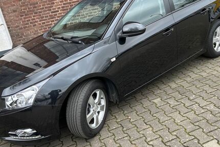 Chevrolet Cruze 57.635 km 6.999 &euro; Köln 51069