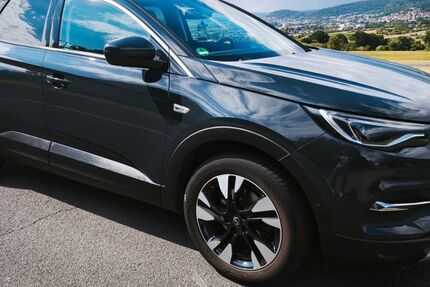 Opel Grandland (X) 105.000 km 11.499 &euro; Linsengericht 63589