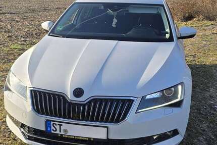 Skoda Superb 81.966 km 21.999 &euro; Emsdetten, Stadt 48282
