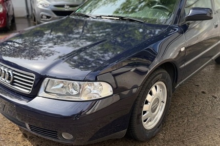 Audi A4 1.6 Klimaautomatic 1.Besitz 87.080 km 1.500 &euro; Berlin 10247