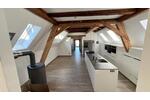 Dachgeschoßwohnung Neustadt an der Waldnaab - 7 Zimmer, 190 m&sup2;, 1.400&euro; | Angebot:24396234