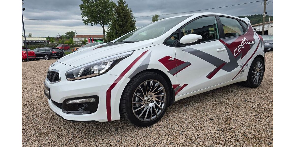 Kia ceed / Ceed 70.986 km 12.900 &euro; Sonneberg 96515
