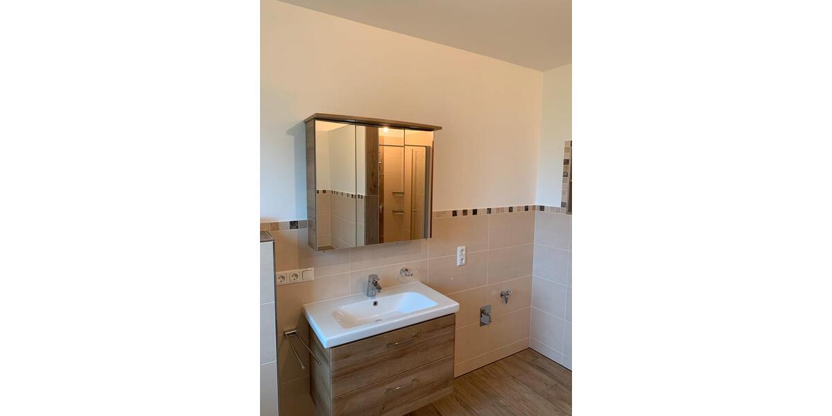 Etagenwohnung Trostberg - 5 Zimmer, 149 m&sup2;, 980&euro; | Angebot:26387114