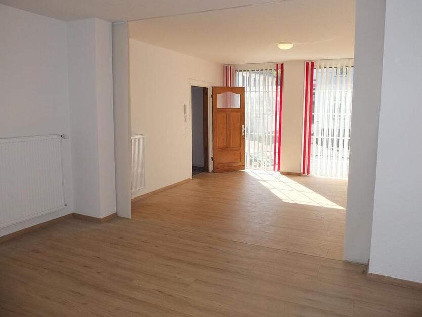 Wunderbar individuelle und angenehme Büro-Servicefläche in Solingen-Wald! zimmer