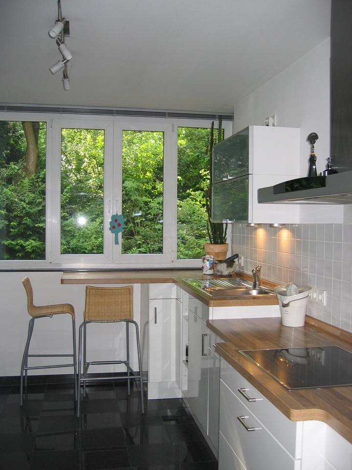 Exklusive 3-Zimmer-Wohnung mitten im Grünen aber dennoch zentral zimmer