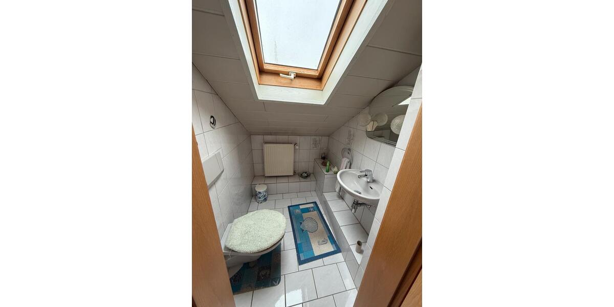 Dachgeschoßwohnung Teublitz - 3 Zimmer, 131 m&sup2;, 950&euro; | Angebot:24839756