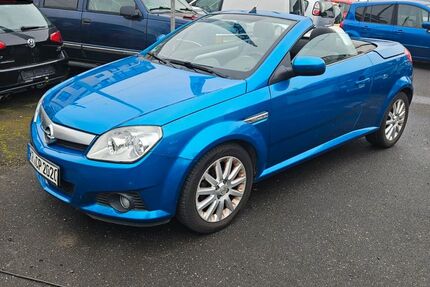 Opel Tigra 112.000 km 1.499 &euro; Krefeld 47807