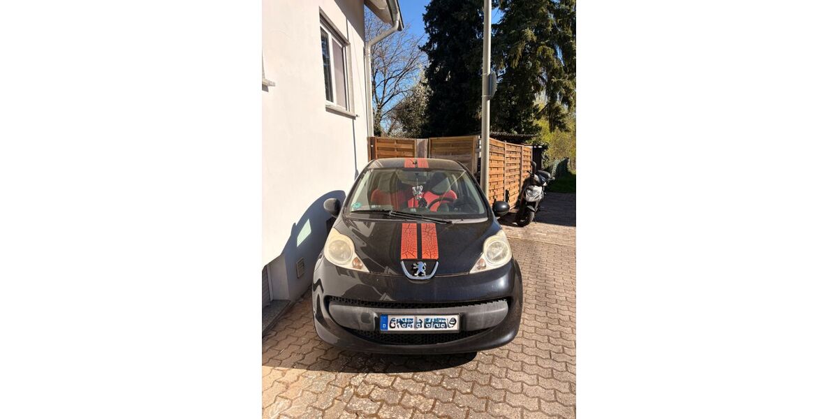 Peugeot 107 110.000 km 2.999 &euro; Schwalbach 66773