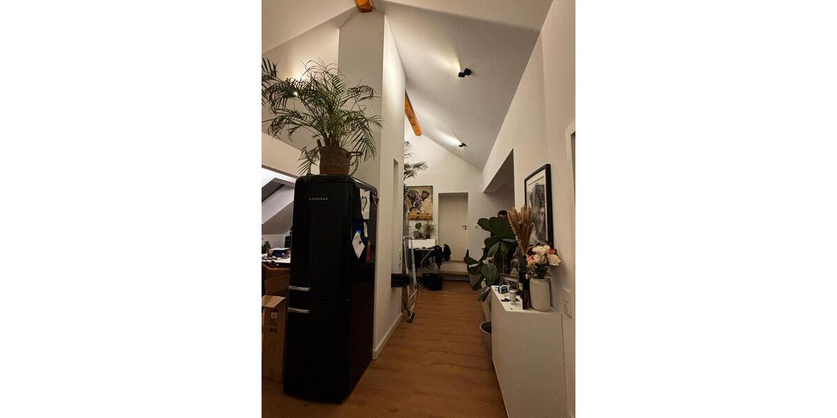 Dachgeschoßwohnung Solingen Aufderhöhe - 3 Zimmer, 93 m&sup2;, 1.810&euro; | Angebot:24975280