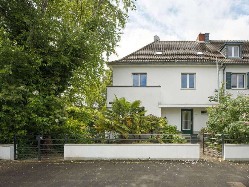 Haus zum Kaufen in Köln 1.800.000 € 201 m²