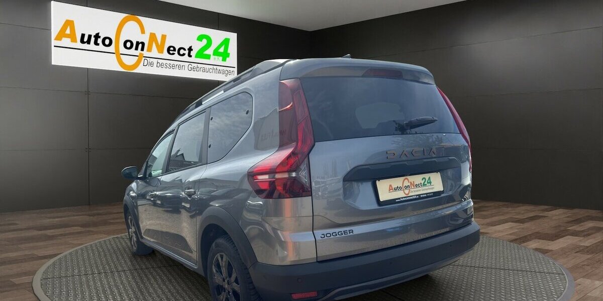 Dacia Jogger Extreme+ *7-Sitzer/Navi/SHZG/Temmpomat/RFK* 13.615 km 20.790 &euro; Bamberg 96052
