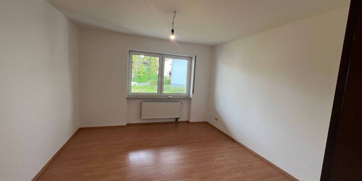 Etagenwohnung Bad Kissingen Garitz - 3 Zimmer, 105 m&sup2;, 850&euro; | Angebot:26788100