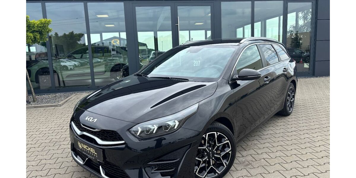 Kia ceed Sportswagon 66.000 km 21.999 &euro; Damme 49401