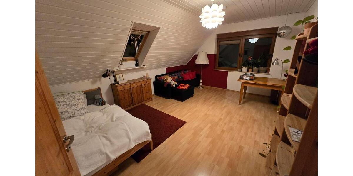 Dachgeschoßwohnung Hohen Neuendorf - 3 Zimmer, 120 m&sup2; | Angebot:25219473