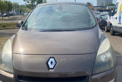 Renault Scenic 108.000 km 3.790 &euro; Ettlingen 76275