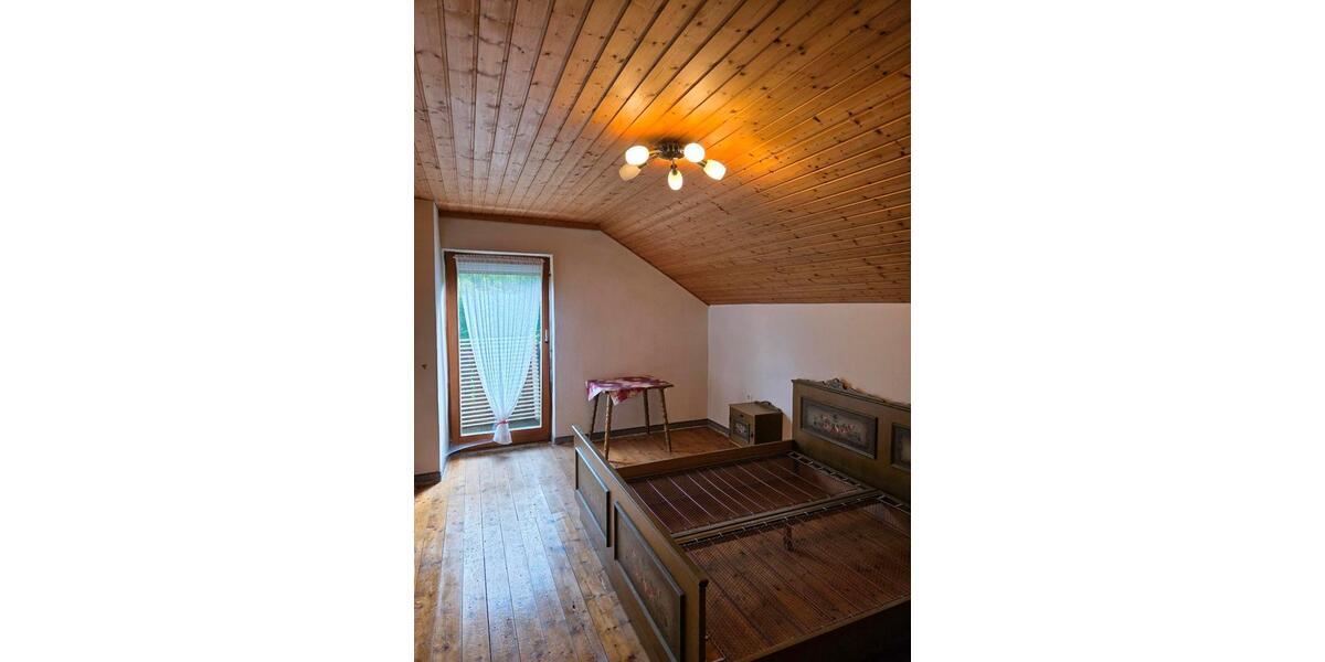 Einfamilienhaus Zwiesel - 10 Zimmer, 222 m&sup2;, 219.000&euro; | Angebot:26801776