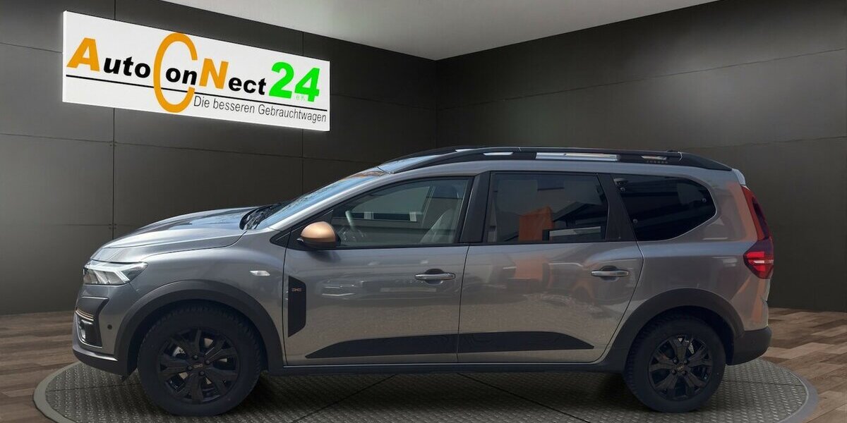 Dacia Jogger Extreme+ *7-Sitzer/Navi/SHZG/Temmpomat/RFK* 13.615 km 20.790 &euro; Bamberg 96052