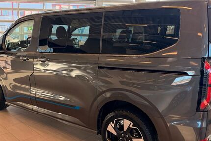 Ford Tourneo Custom 3.000 km 59.900 &euro; Windischleuba 04603