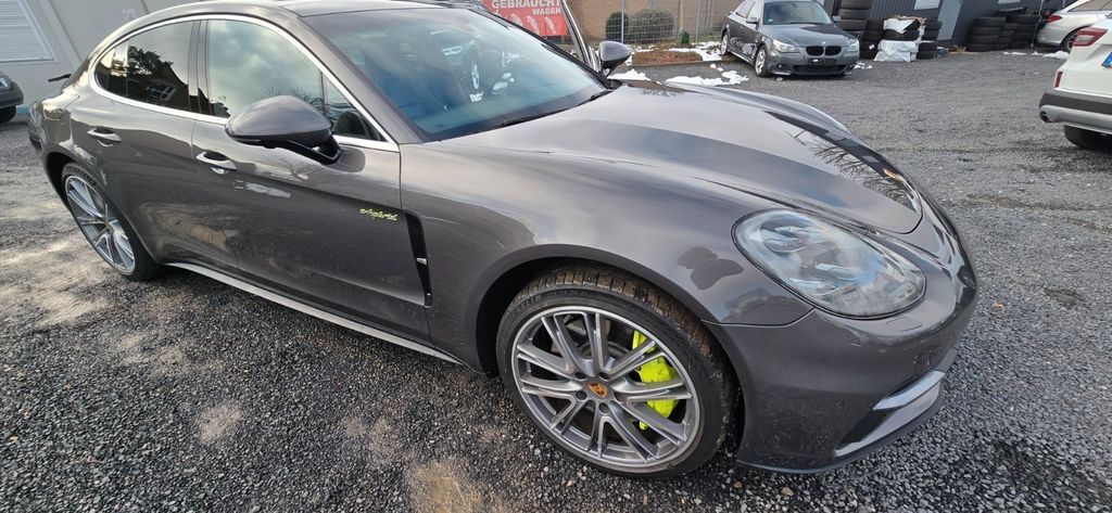 Porsche Panamera 173.000 km 49.500 € Benningen 71726