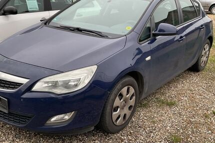 Opel Astra 226.885 km 2.490 &euro; Kalkar 47546