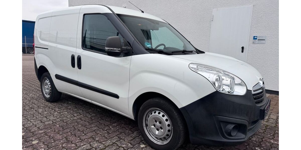 Opel Combo 83.000 km 8.490 &euro; Linkenheim-Hochstetten 76351