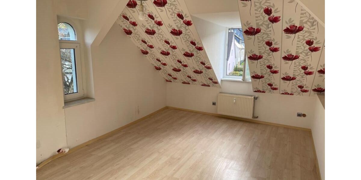 Dachgeschoßwohnung Bad Lobenstein - 3 Zimmer, 95 m&sup2;, 600&euro; | Angebot:26342543