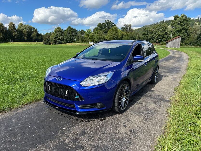 Ford Focus 128.000 km 14.800 € Gaildorf 74405