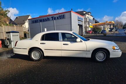 Lincoln Town Car